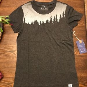 10Tree Medium Tee TenTree NWOT